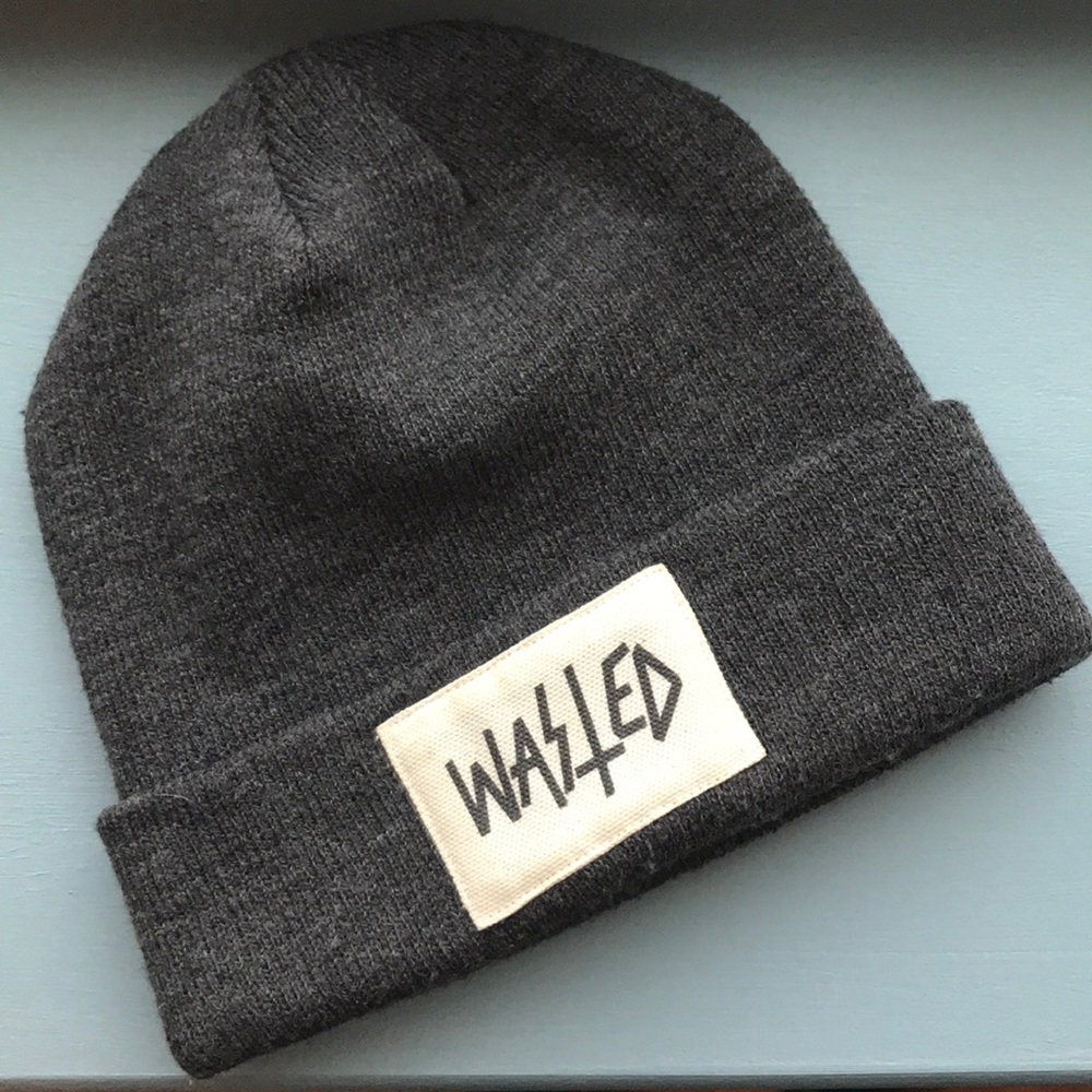 Wasted Beanie - unisex